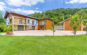 4 Bedroom Pet Friendly Home In Chiusa Di Pesio